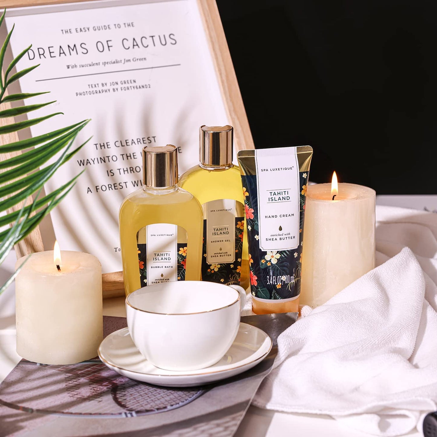 SPA LUXETIQUE Wellness Set für Frauen - 8tlg Rosenduft Bade Geschenkset für Frauen, Geburtstagsgeschenk Beauty Set mit Deko Badewanne