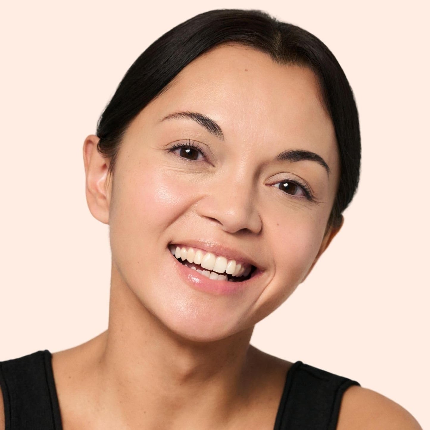 MAGIC FINISH Supercharge Serum Foundation Creamy Nude – Feuchtigkeit spendende Foundation & straffendes Gesichtsserum in Einem, Anti-Aging Make-up