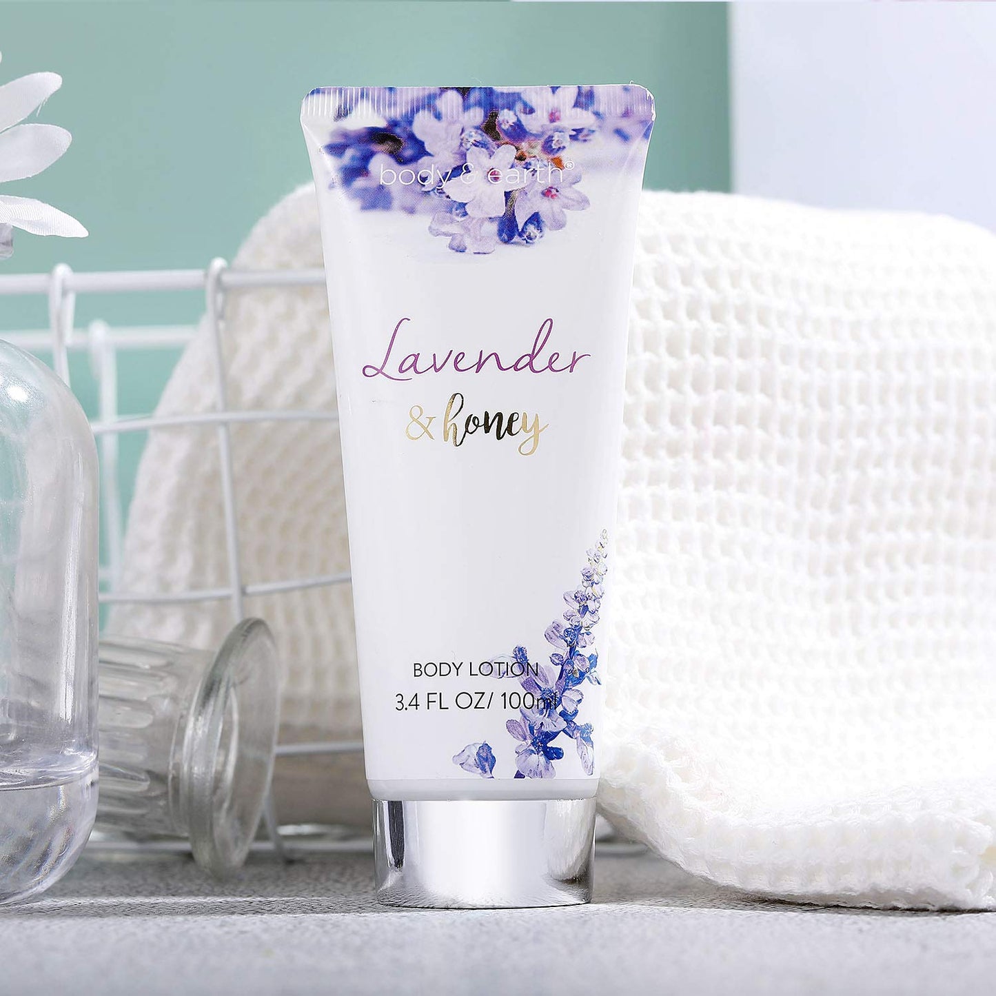 Body & Earth 8-Piece Spa Gift Set for Women, Cherry Blossom and Jasmine Fragrance, Bubble Bath, Shower Gel, Bath Salt, Body Lotion