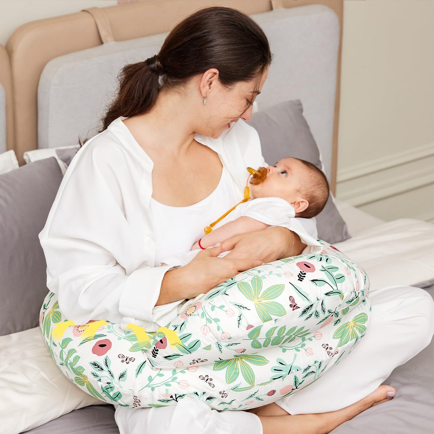 Stillkissen, Nursing Pillow with Safety Border - Ergonomic Nursing and Positioning Pillow